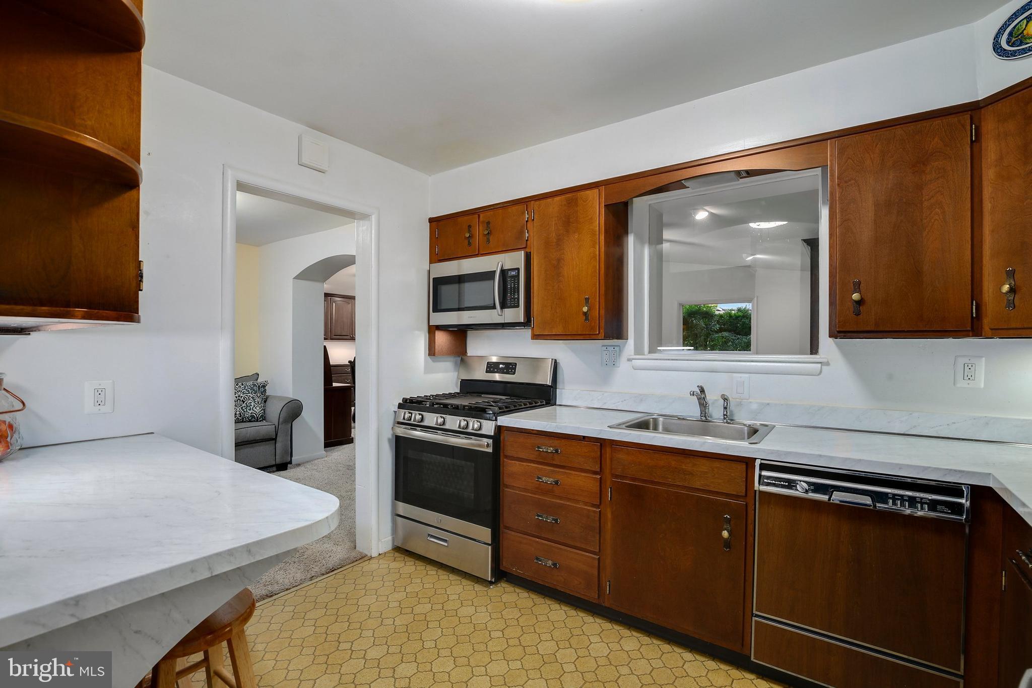3915 Isbell Street Silver Spring, MD 20906 - Photo 11 of 40