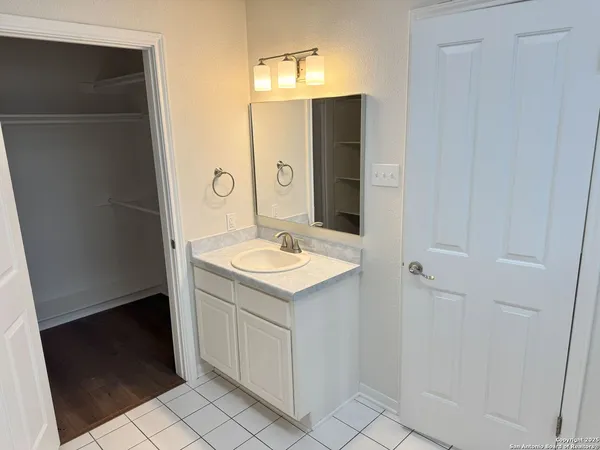$295,000 | 136 Lk Vw Terrace, Three Rivers, TX 78071