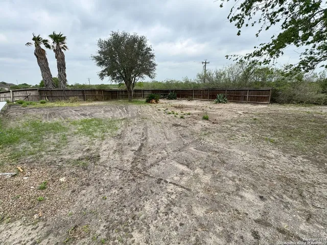 $295,000 | 136 Lk Vw Terrace, Three Rivers, TX 78071