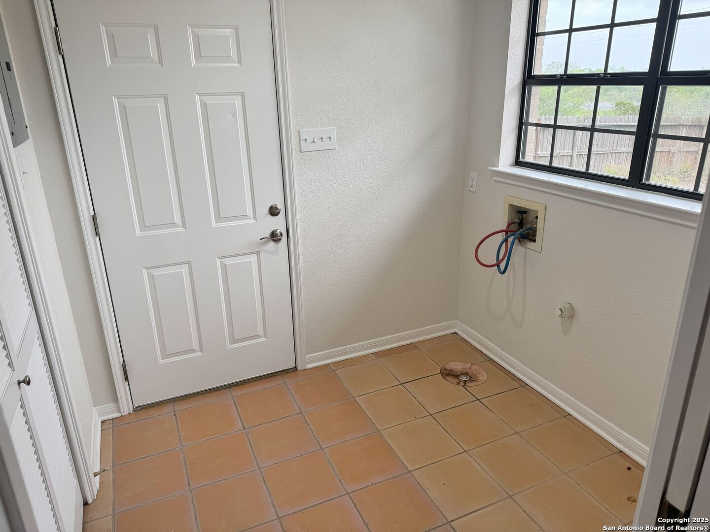 136 Lk Vw Terrace Three Rivers, TX 78071 - Photo 9 of 20