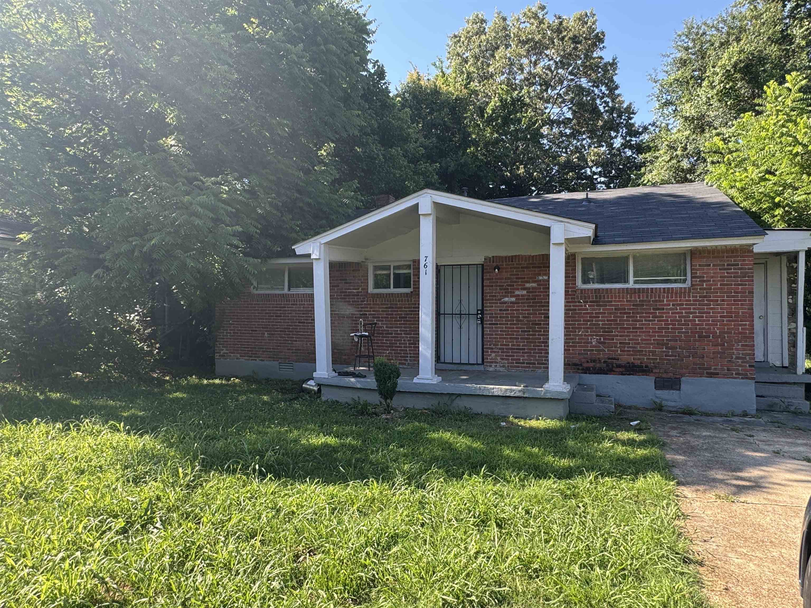 761 Harahan Road Memphis, TN 38109 - Photo 1 of 9 Front house