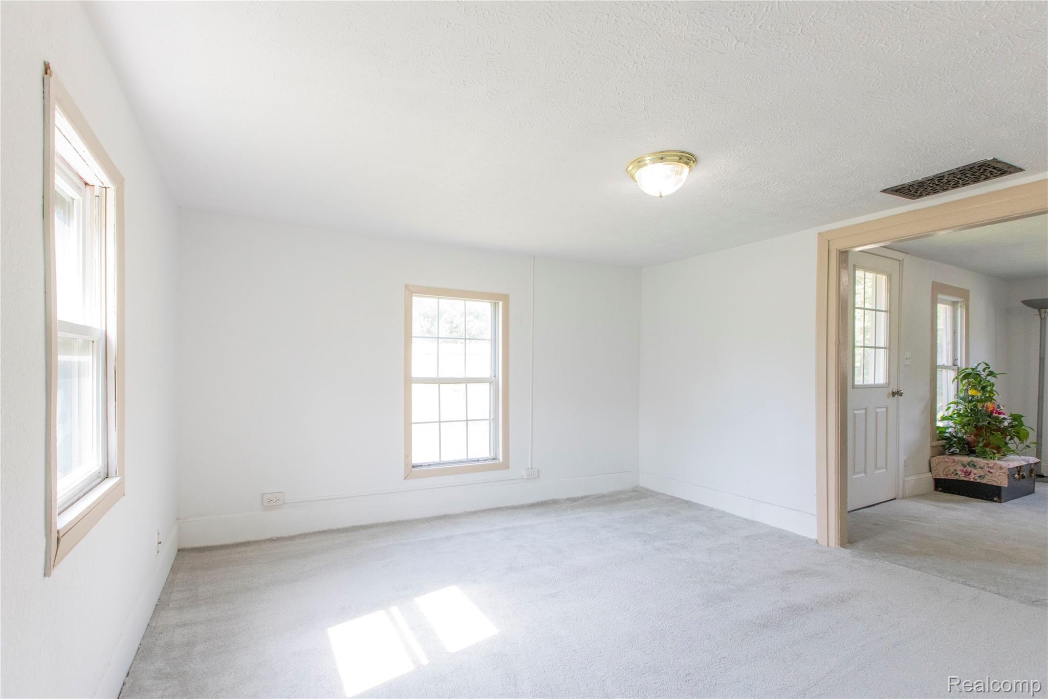 46291 Wear Road Belleville, MI 48111 - Photo 9 of 36 46291 Wear Rd, Belleville (7 of 36).jpg