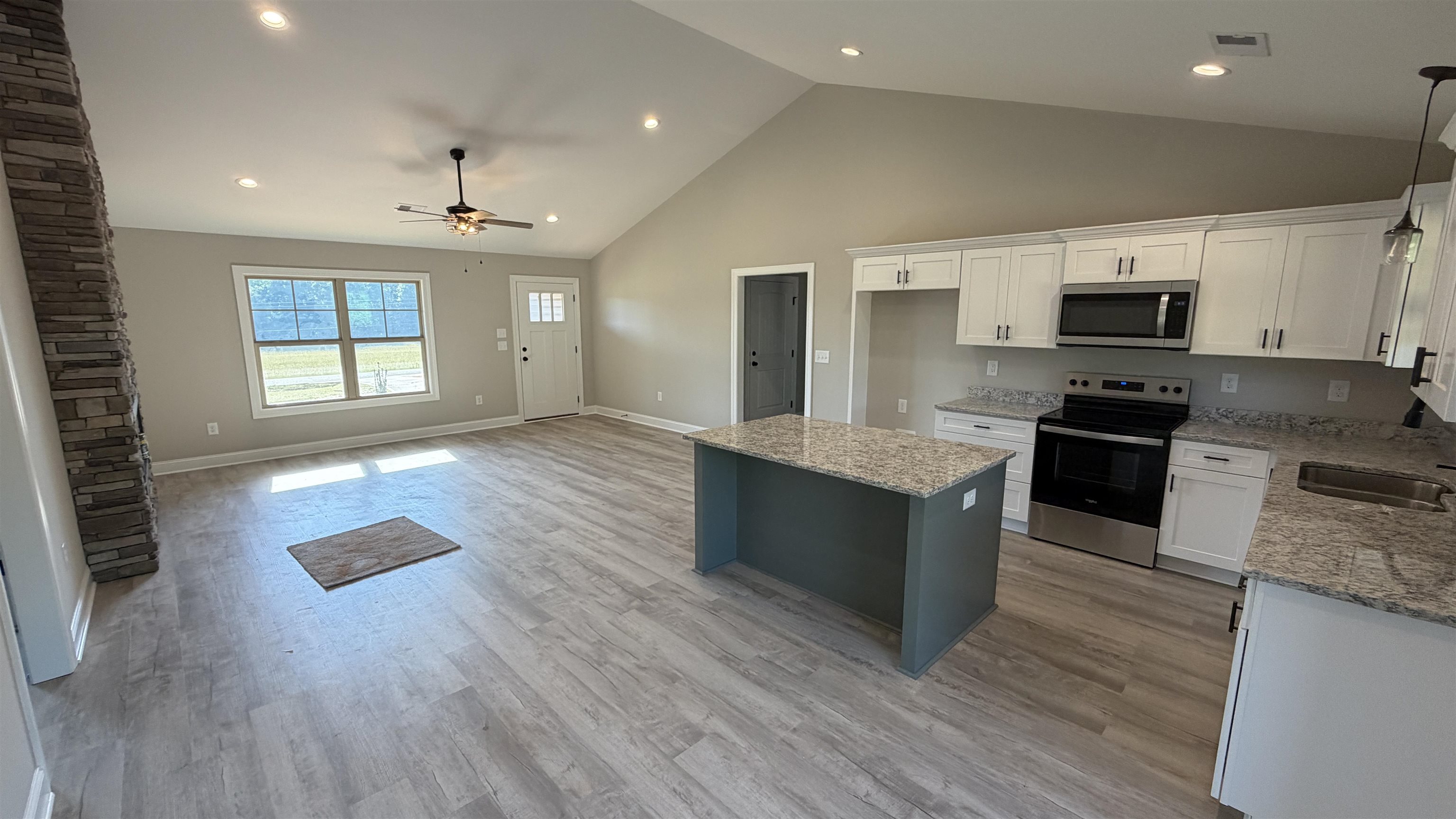 1079 North Green River Road Gaffney, SC 29341 - Photo 5 of 16