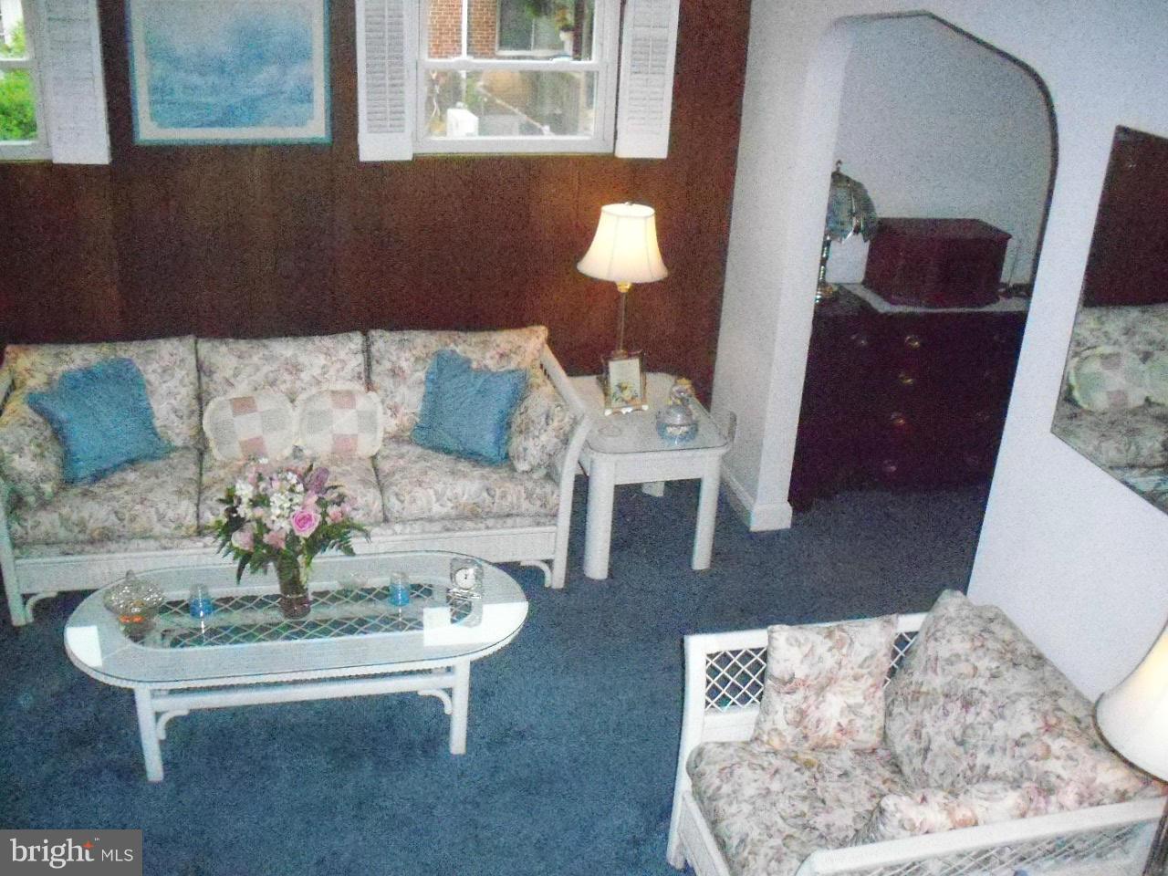101 Cherrydell Road Catonsville, MD 21228 - Photo 4 of 30 Living Room