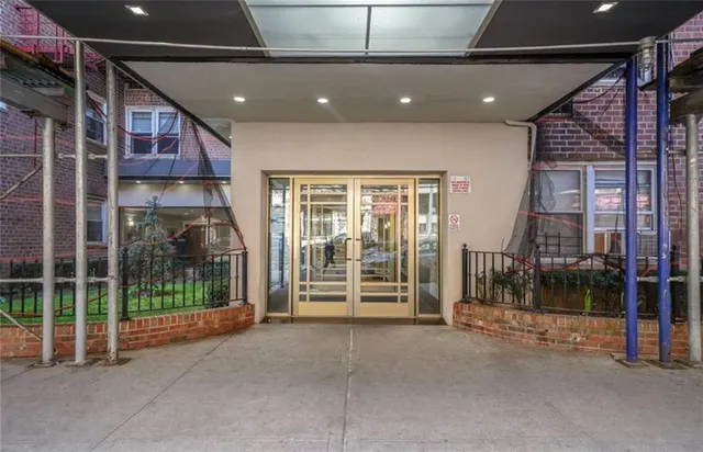 $328,888 | 1730 East 14th Street, Unit 4K | Homecrest