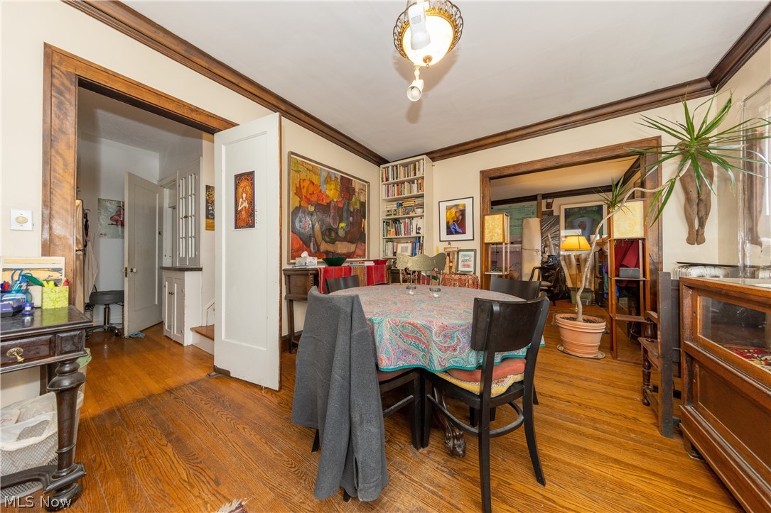 2471 Lee Road Cleveland, OH 44118 - Photo 20 of 35