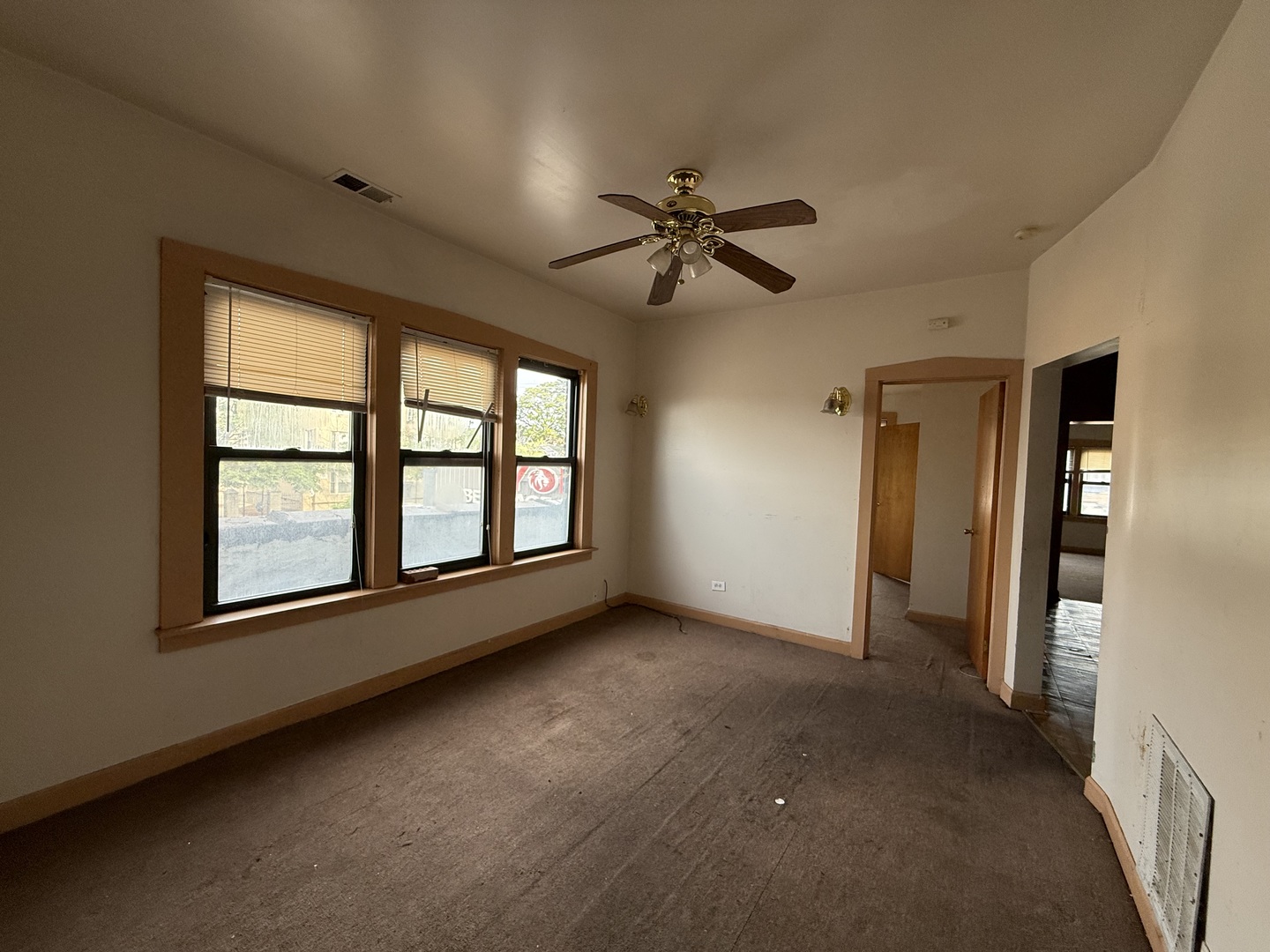 5818 West North Avenue Chicago, IL 60639 - Photo 24 of 37 a view of empty room with window