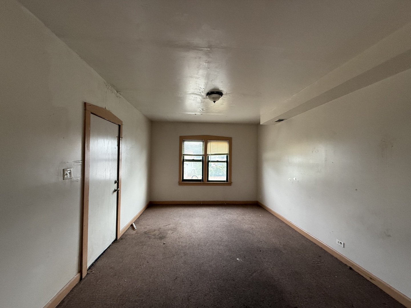 5818 West North Avenue Chicago, IL 60639 - Photo 31 of 37 a view of empty room with window