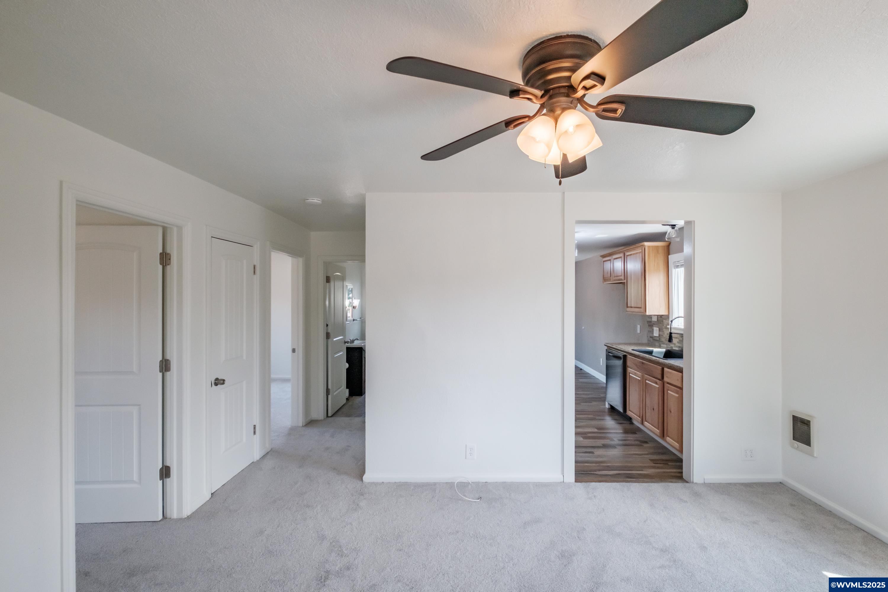 4724 Homer Road Northeast Salem, OR 97305 - Photo 15 of 48 Gallery Image 15