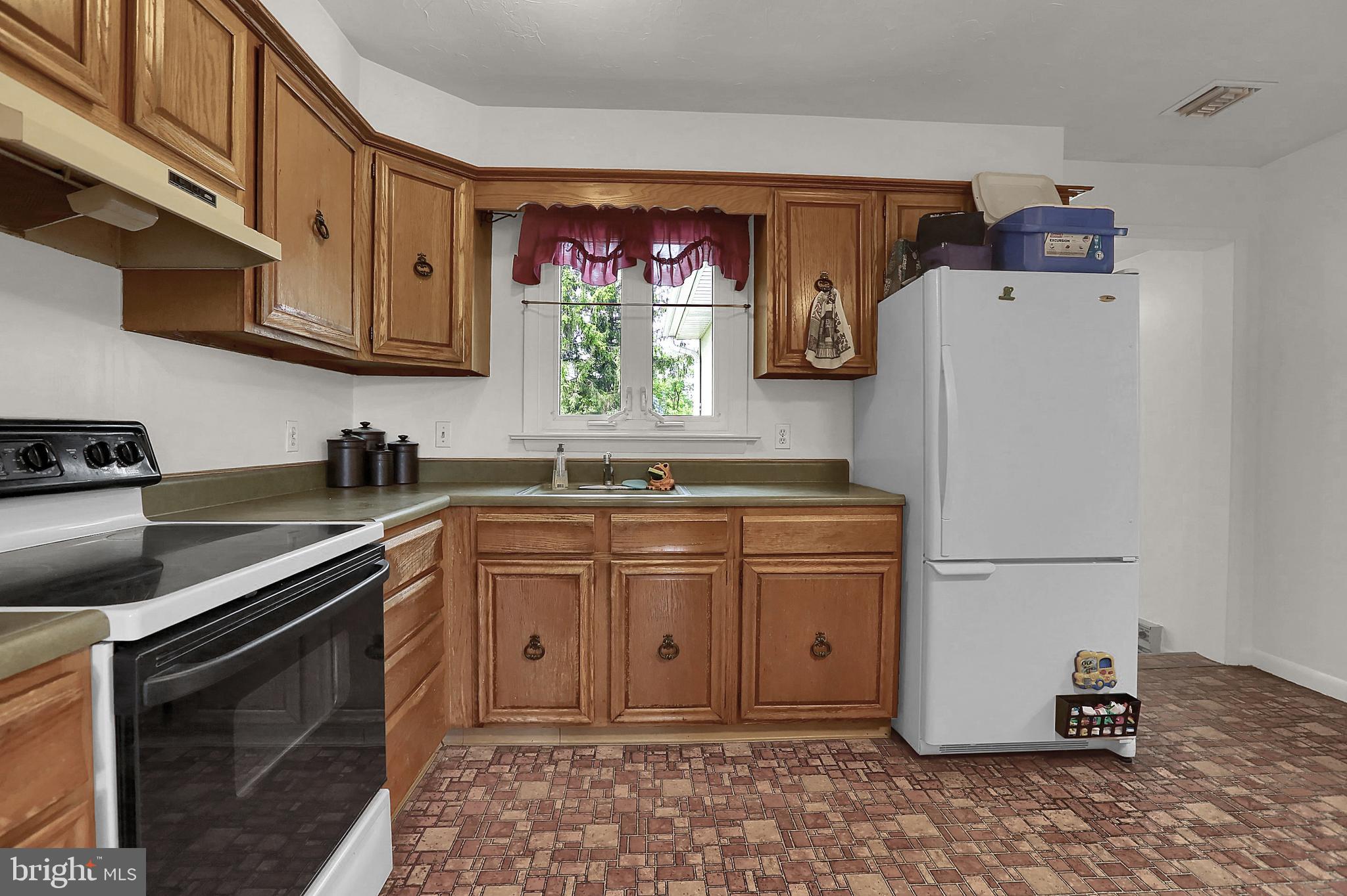 1428 Mastersonville Road Manheim, PA 17545 - Photo 9 of 26 Gallery Image 9