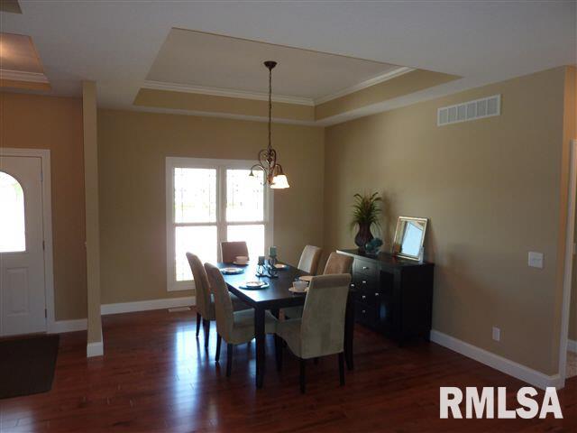 1205 Rustic View Court Eldridge, IA 52748 - Photo 4 of 23 Gallery Image 4