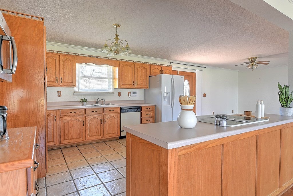 509 Bottom Road Raven, VA 24639 - Photo 12 of 28 Gallery Image 12
