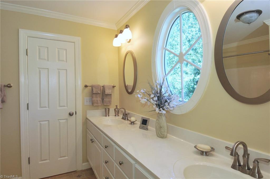 1049 Cross Gate Road Winston-Salem, NC 27106 - Photo 18 of 28 Huge vanity in upstairs shared Bath