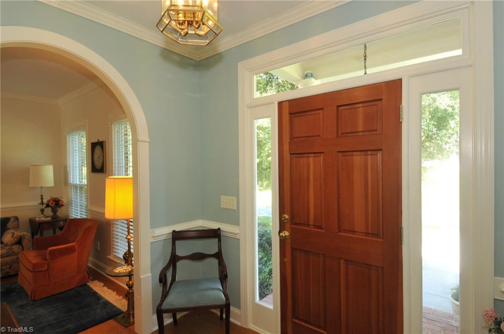 1049 Cross Gate Road Winston-Salem, NC 27106 - Photo 3 of 28 Foyer