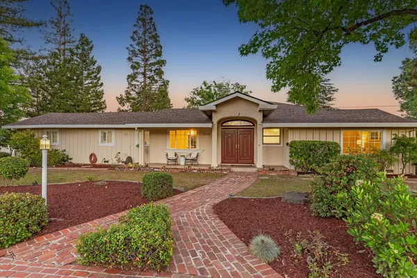 $4,998,000 | 20096 Chateau Drive, Saratoga, CA 95070