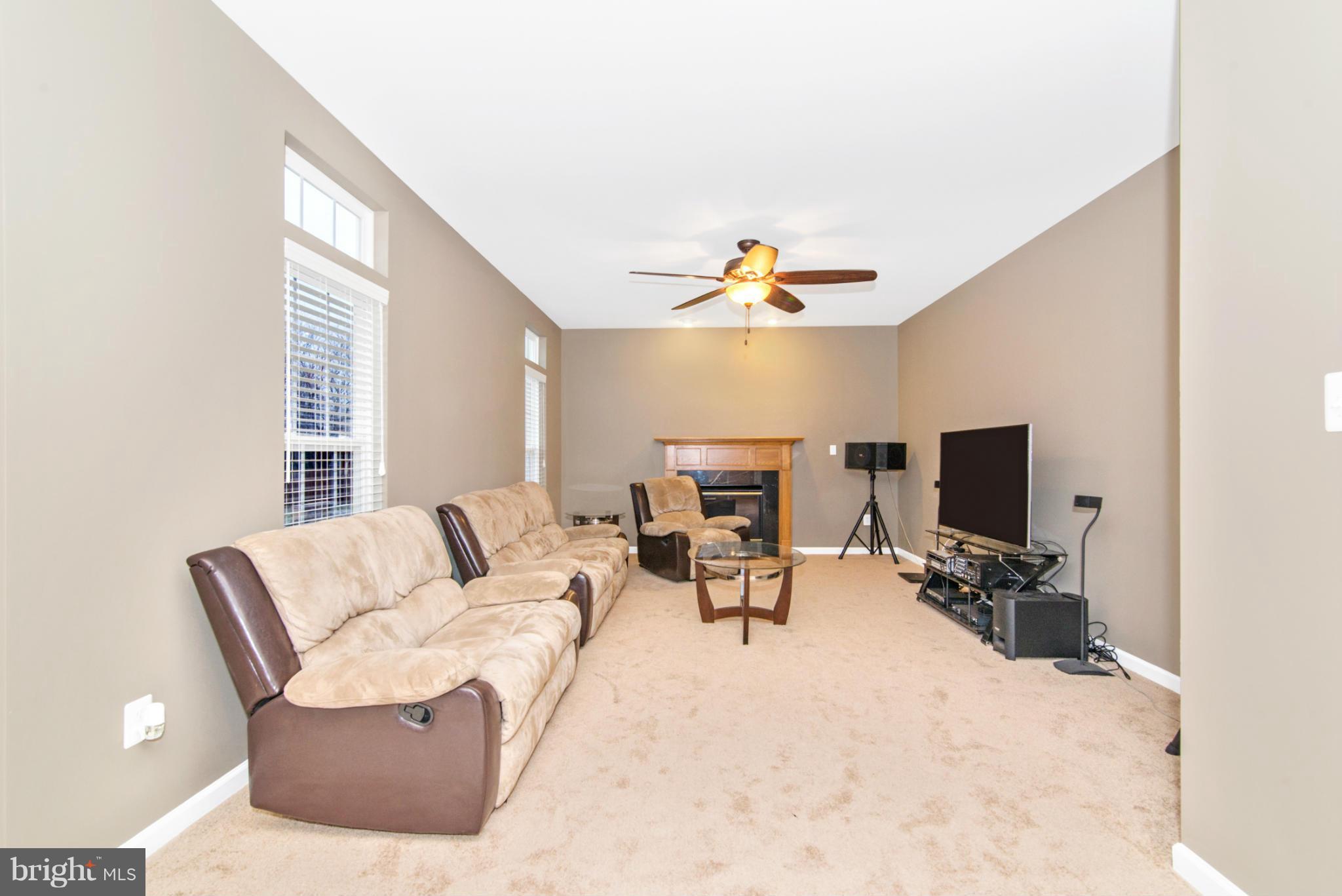 1814 Weybridge Road Frederick, MD 21702 - Photo 12 of 27 Family Room