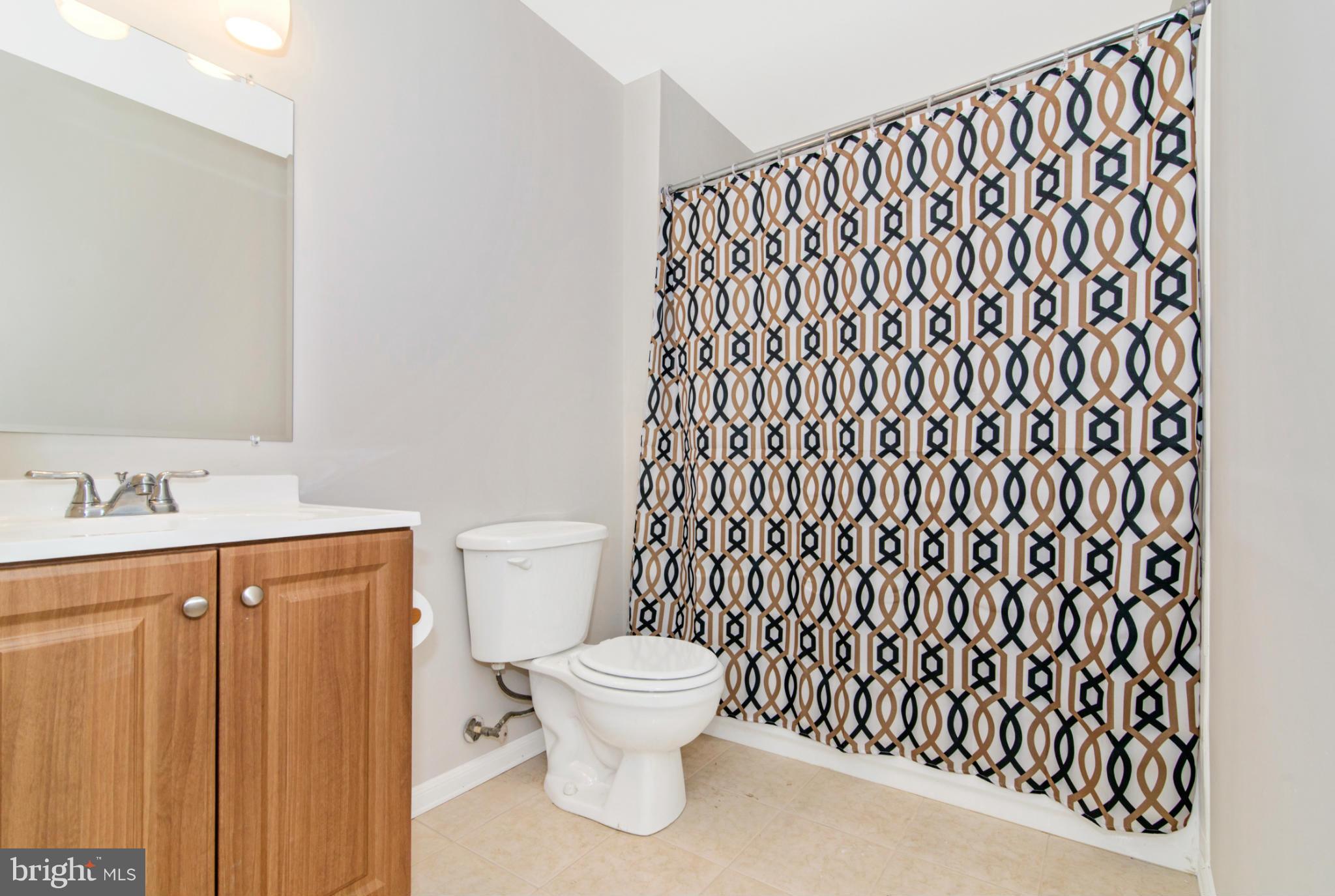 1814 Weybridge Road Frederick, MD 21702 - Photo 27 of 27 Bath