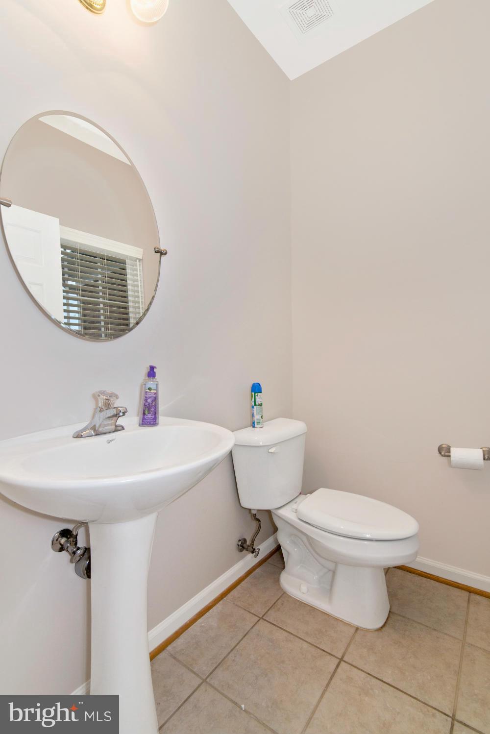 1814 Weybridge Road Frederick, MD 21702 - Photo 6 of 27 Bath