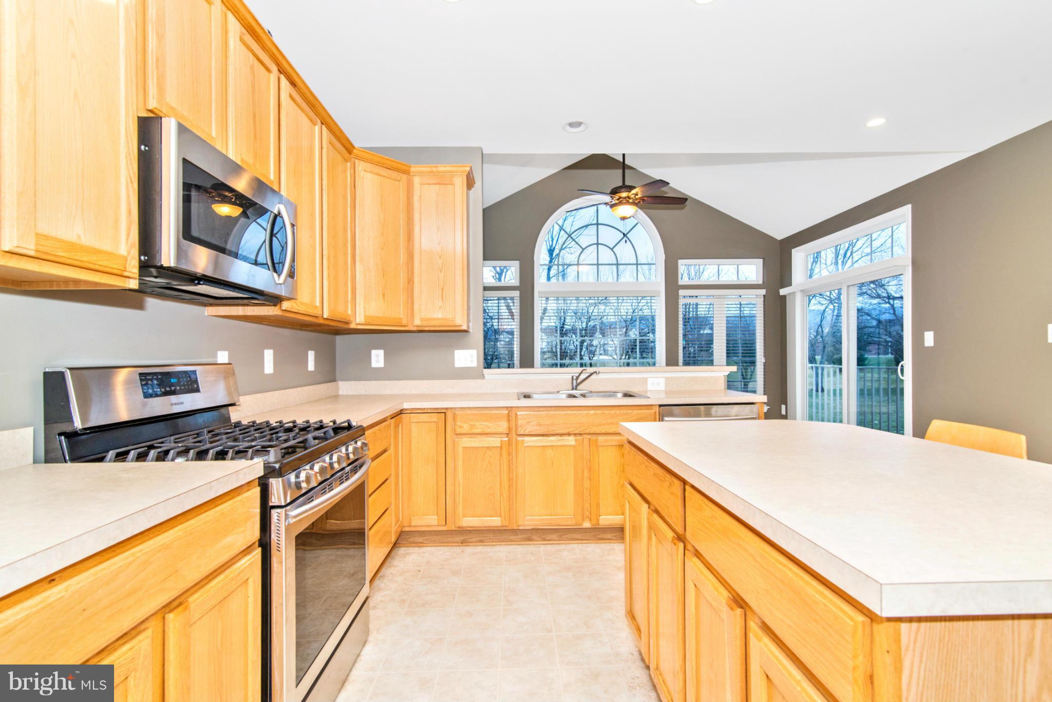 1814 Weybridge Road Frederick, MD 21702 - Photo 9 of 27 Kitchen