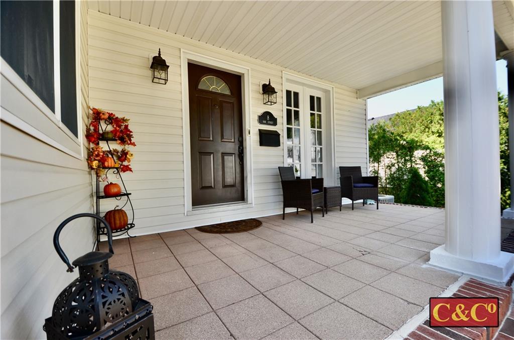8 Oak Street Valley Stream, NY 11581 - Photo 3 of 40