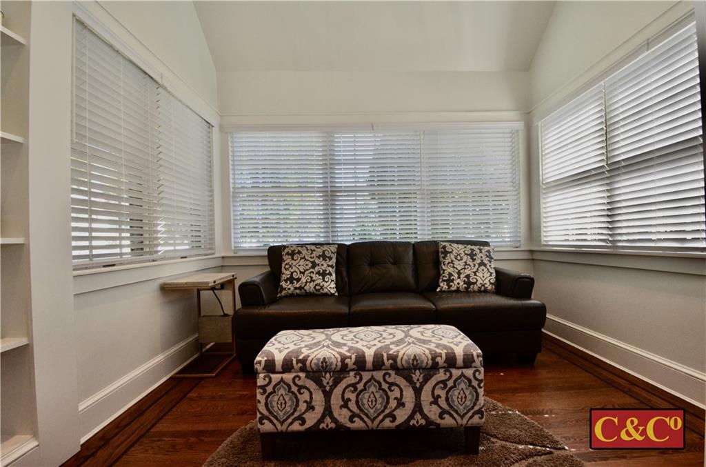 8 Oak Street Valley Stream, NY 11581 - Photo 7 of 40 a bedroom with a bed and a window