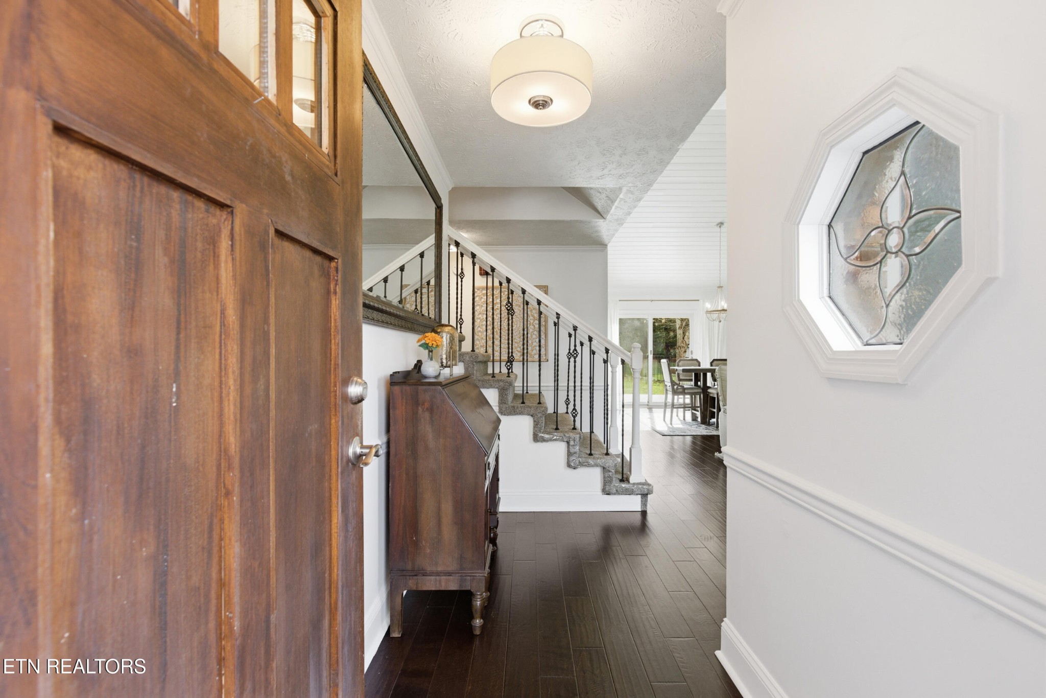 10508 River Ridge Road Knoxville, TN 37922 - Photo 4 of 29 a view of entryway with wooden floor