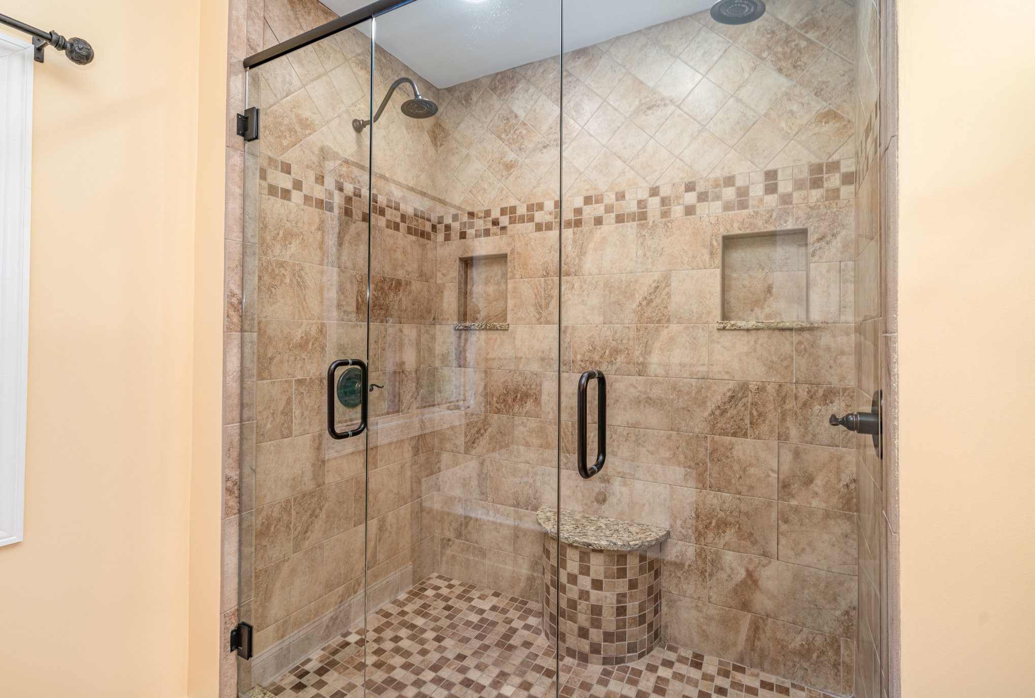 5827 Highway 76 East Springfield, TN 37172 - Photo 13 of 77 a bathroom with a shower
