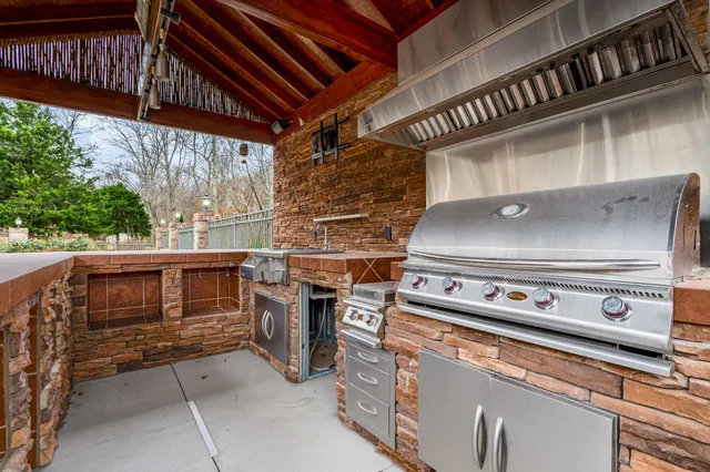 a view of outdoor space