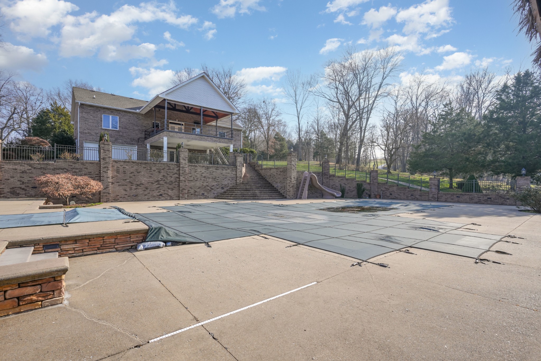 5827 Highway 76 East Springfield, TN 37172 - Photo 73 of 77 a front view of a house with a yard and garage