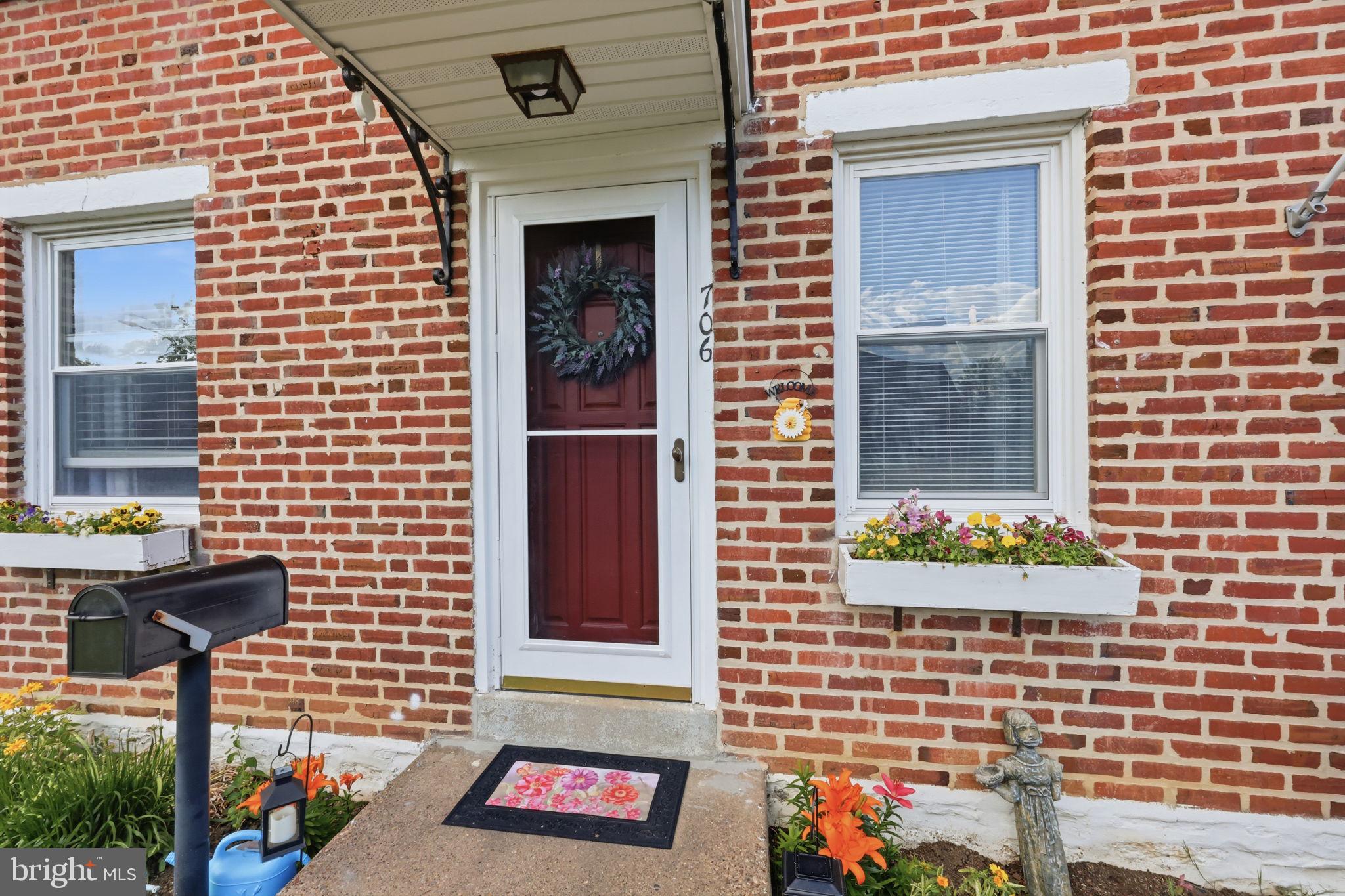 706 Colwell Road Swarthmore, PA 19081 - Photo 3 of 25