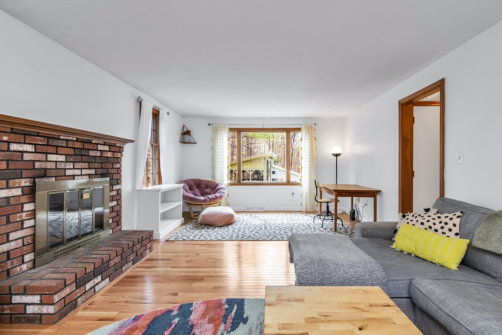 21 Heather Road Dracut, MA 01826 - Photo 3 of 40