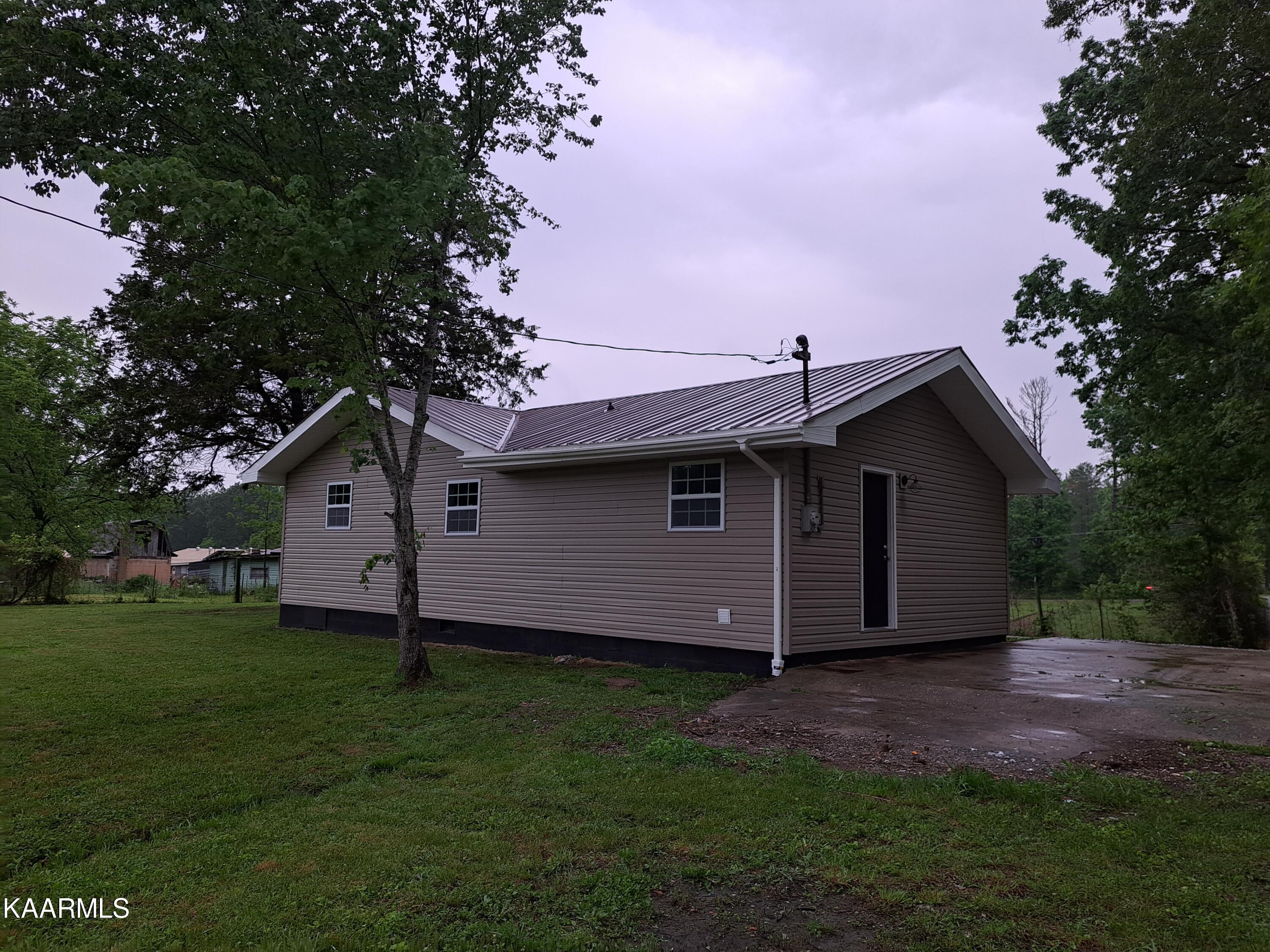 111 Big Spring Road Oneida, TN 37841 - Photo 11 of 57 20230520_200249