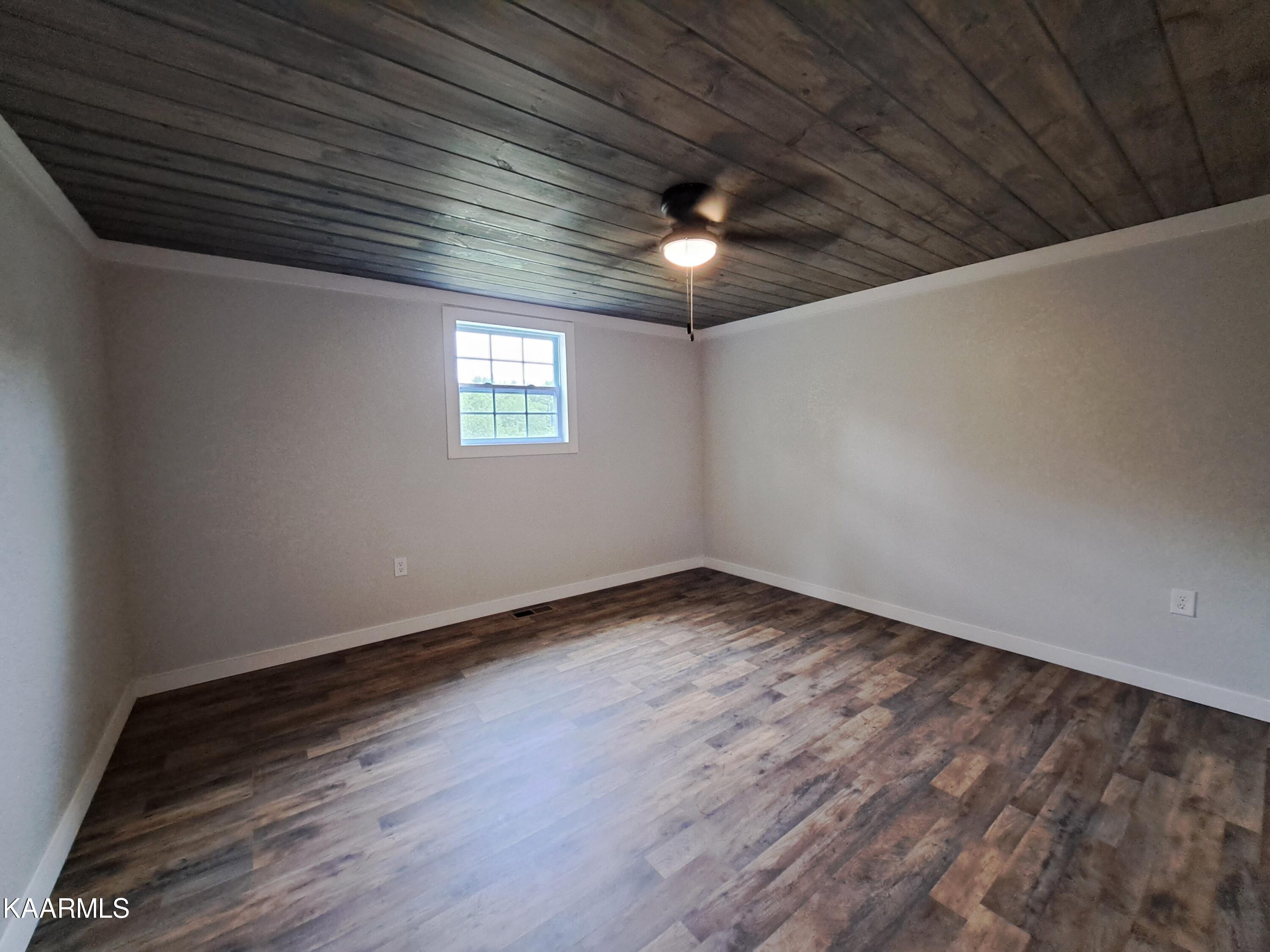 111 Big Spring Road Oneida, TN 37841 - Photo 25 of 57 20230520_170043