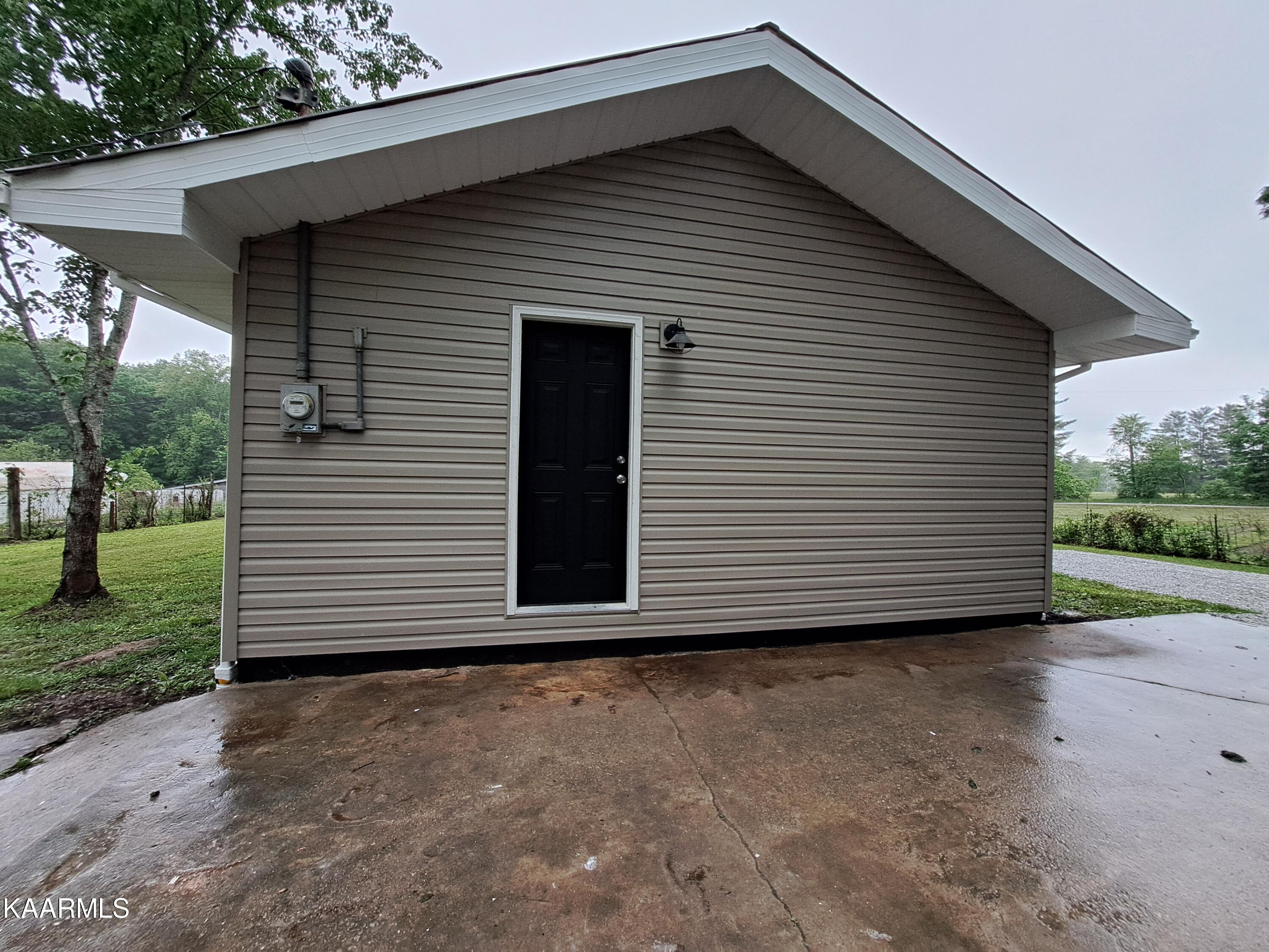 111 Big Spring Road Oneida, TN 37841 - Photo 9 of 57 20230520_184031