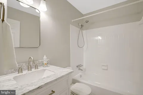 $750,000 | 6402 Seven Oaks Court, Falls Church, VA 22042