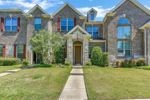 $399,500 | 679 Emily Lane, Richardson, TX 75081