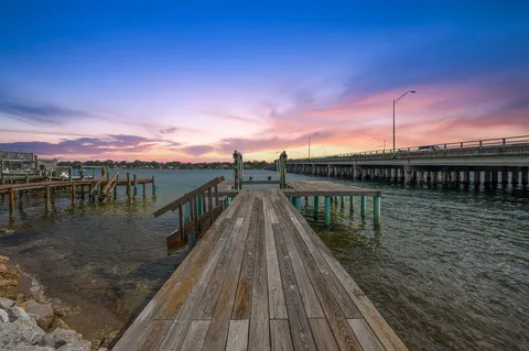 $895,000 | 901 Lighthouse Road, Fort Walton Beach, FL 32547