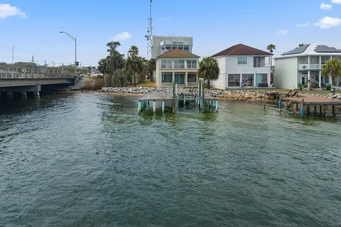 $895,000 | 901 Lighthouse Road, Fort Walton Beach, FL 32547