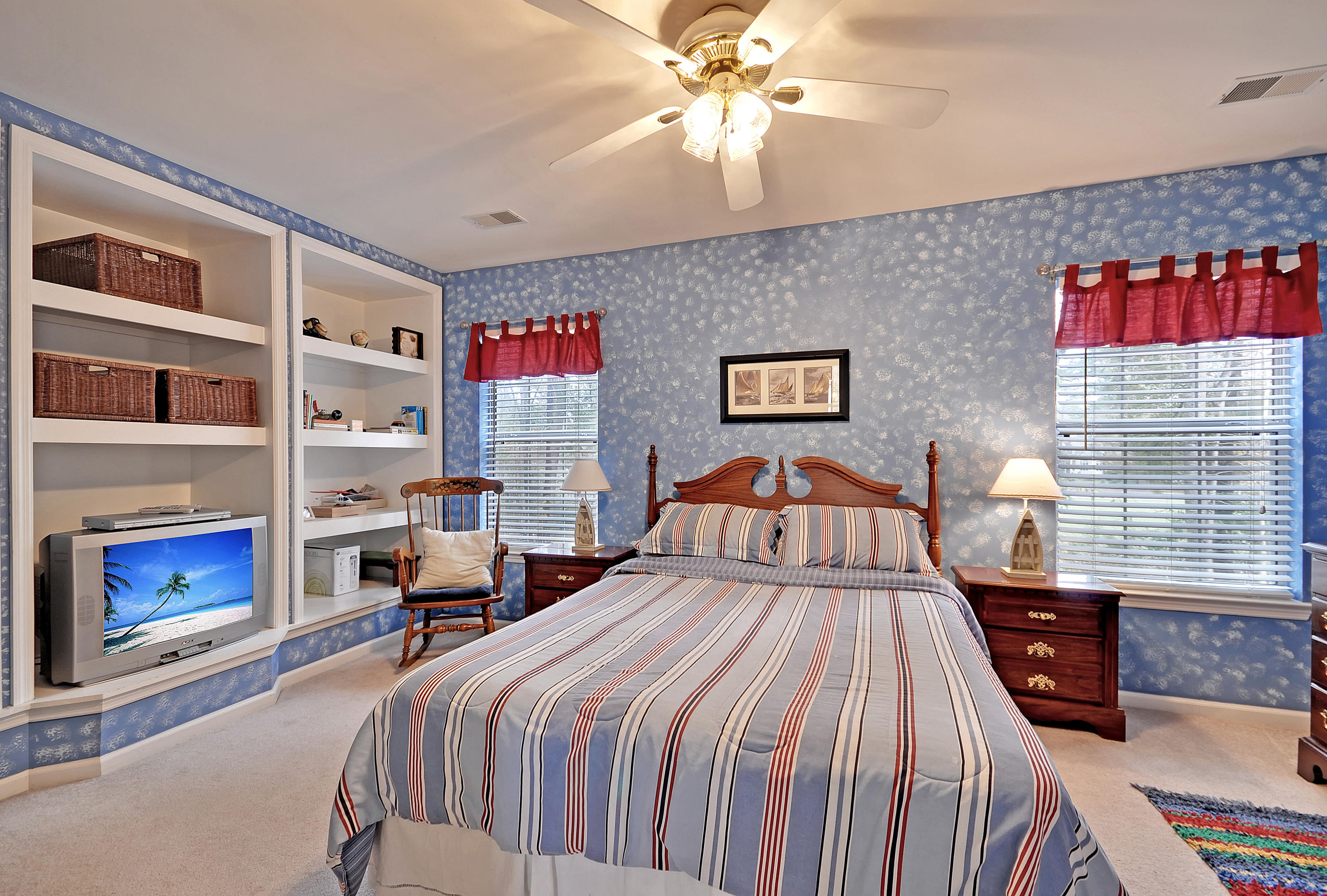 814 Long Drive Road Summerville, SC 29485 - Photo 19 of 34 Guest3