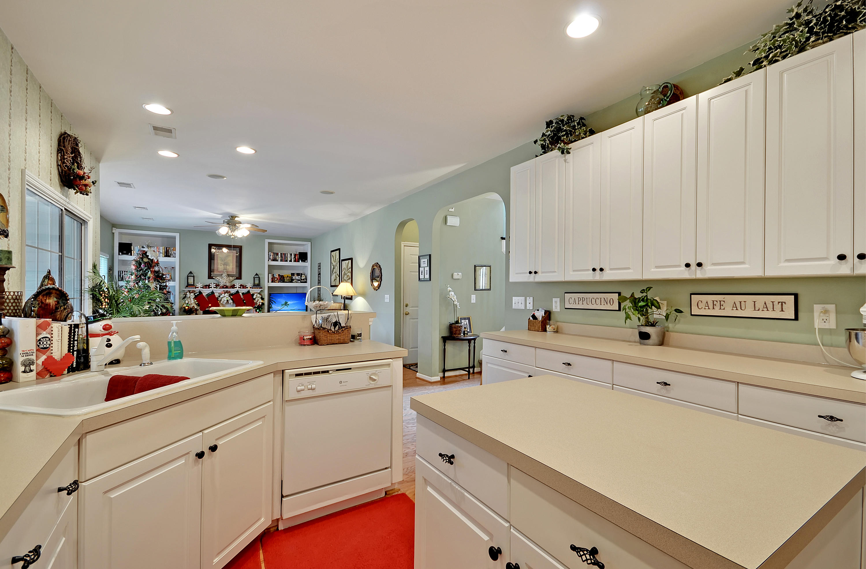 814 Long Drive Road Summerville, SC 29485 - Photo 7 of 34 Kitchen2