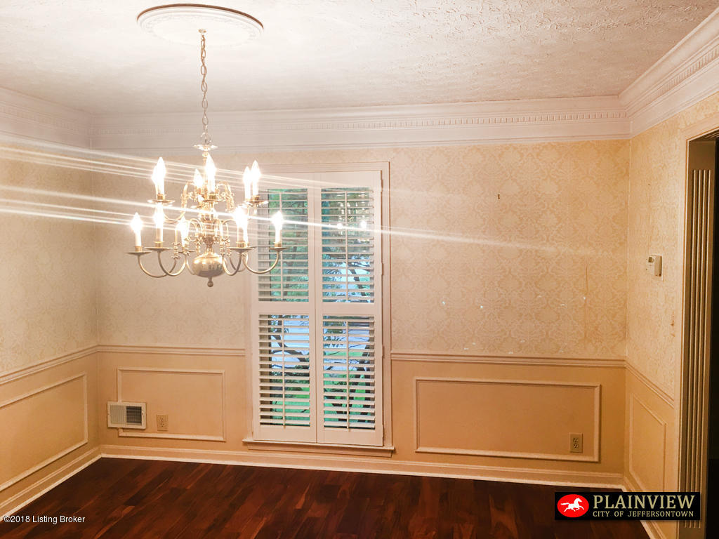 412 Moser Road Louisville, KY 40223 - Photo 23 of 42 412 Moser Rd - Dining_01