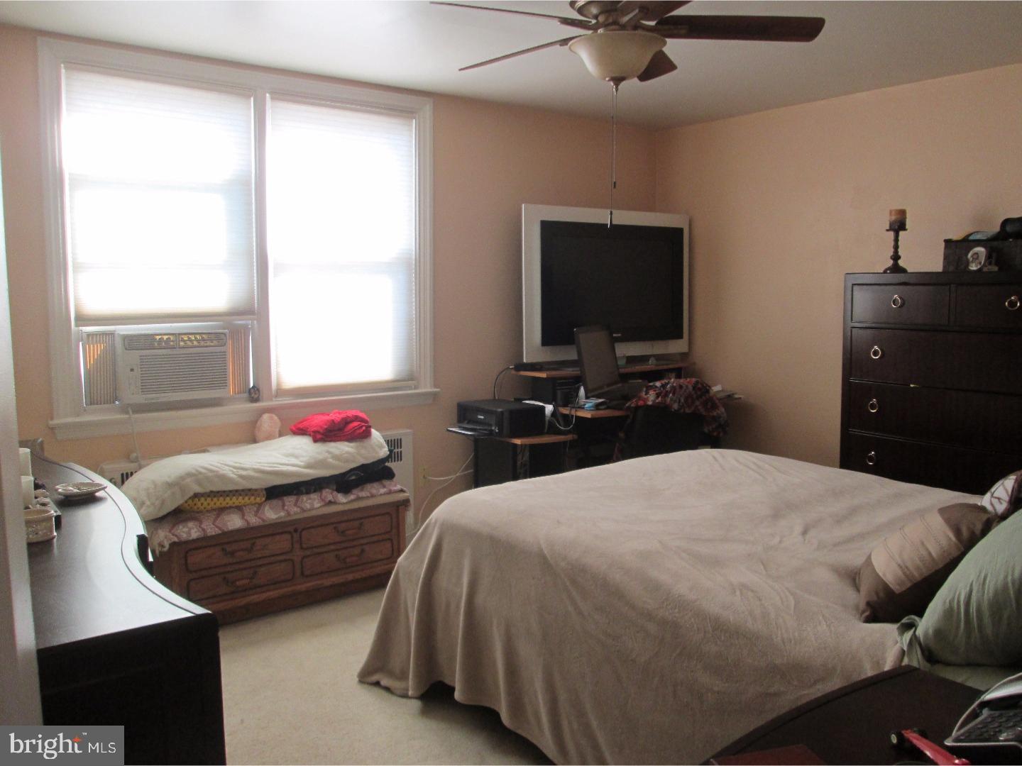 142 Academy Lane Upper Darby, PA 19082 - Photo 11 of 22 Bedroom - Main