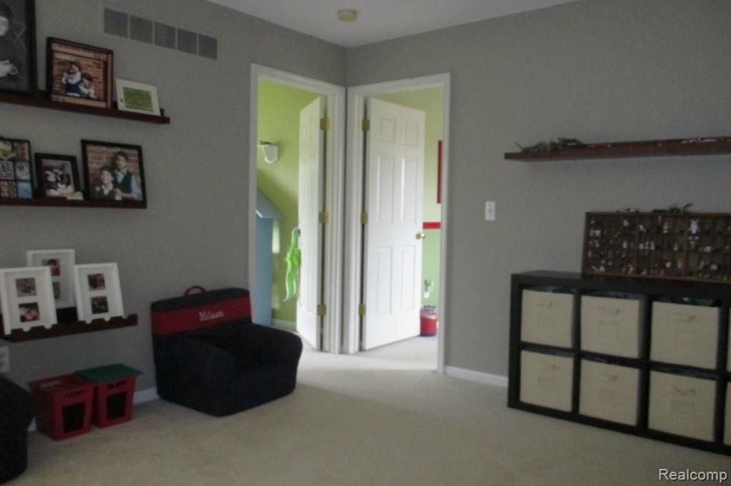 2495 Dover Rochester, MI 48309 - Photo 23 of 29 IMG_1498.jpg