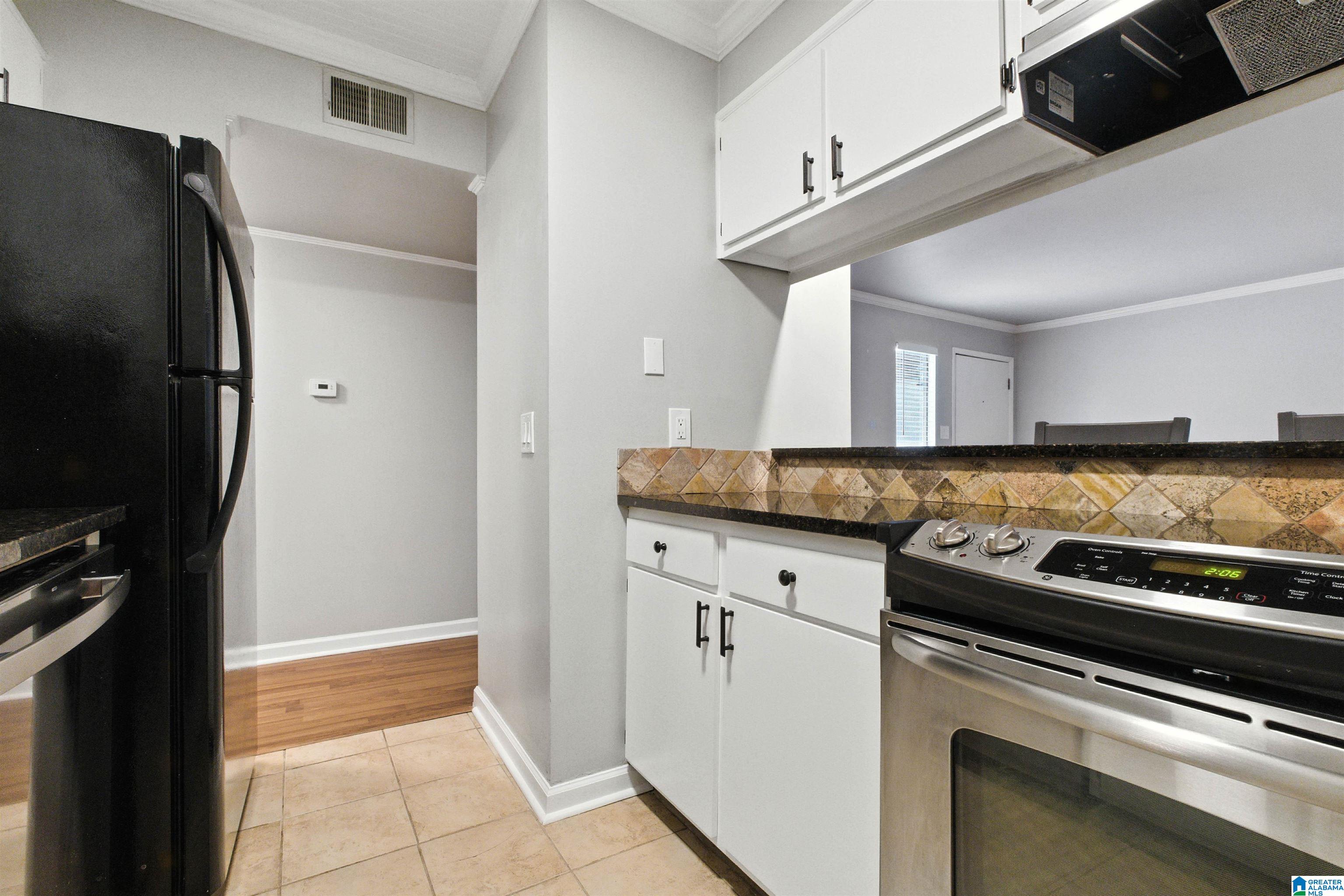 3350 Altamont Road South, Unit E3 Birmingham, AL 35205 - Photo 15 of 26 Gallery Image 15