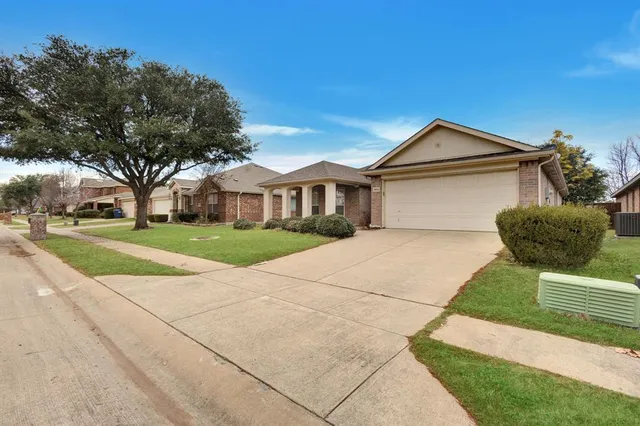 $2,350 | 9816 Pierce Drive, McKinney, TX 75072
