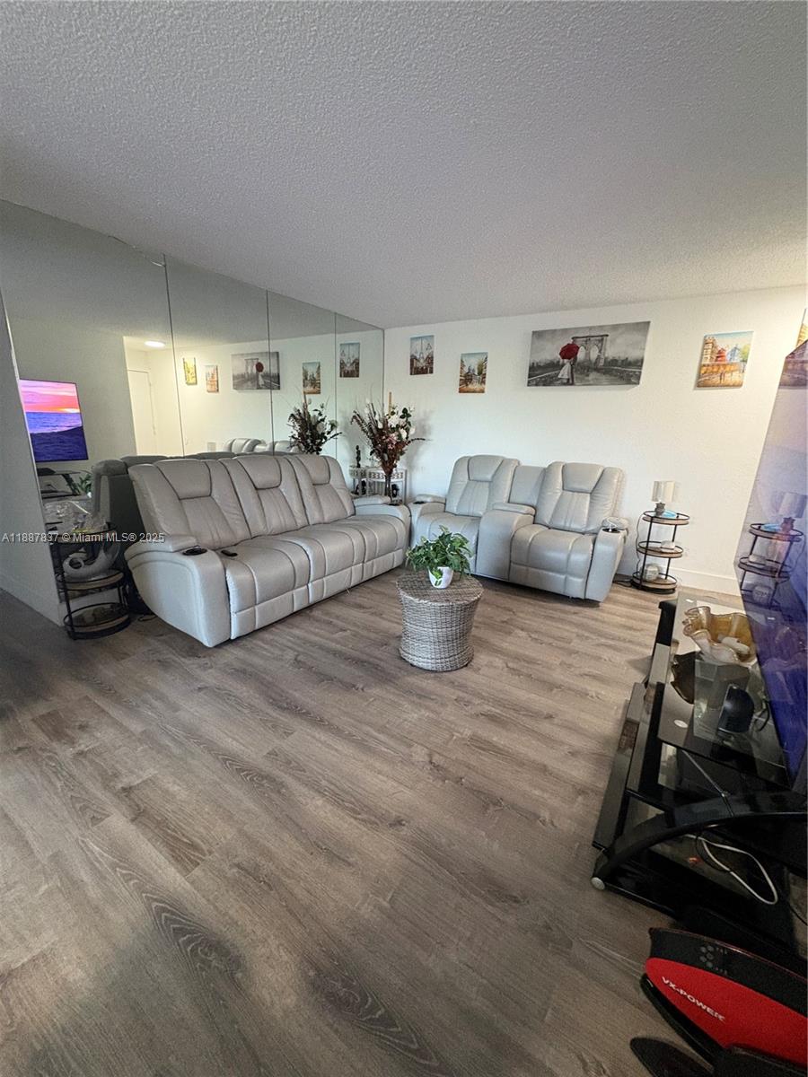 30 East 39th Street, Unit 325 Hialeah, FL 33013 - Photo 1 of 25