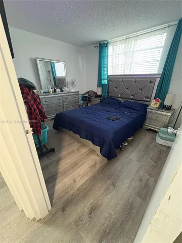 $239,000 | 30 East 39th Street, Unit 325, Hialeah, FL 33013