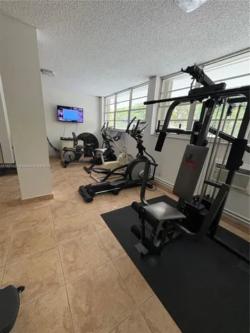 $239,000 | 30 East 39th Street, Unit 325, Hialeah, FL 33013