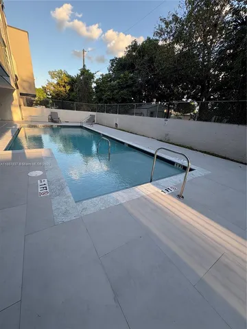 $239,000 | 30 East 39th Street, Unit 325, Hialeah, FL 33013