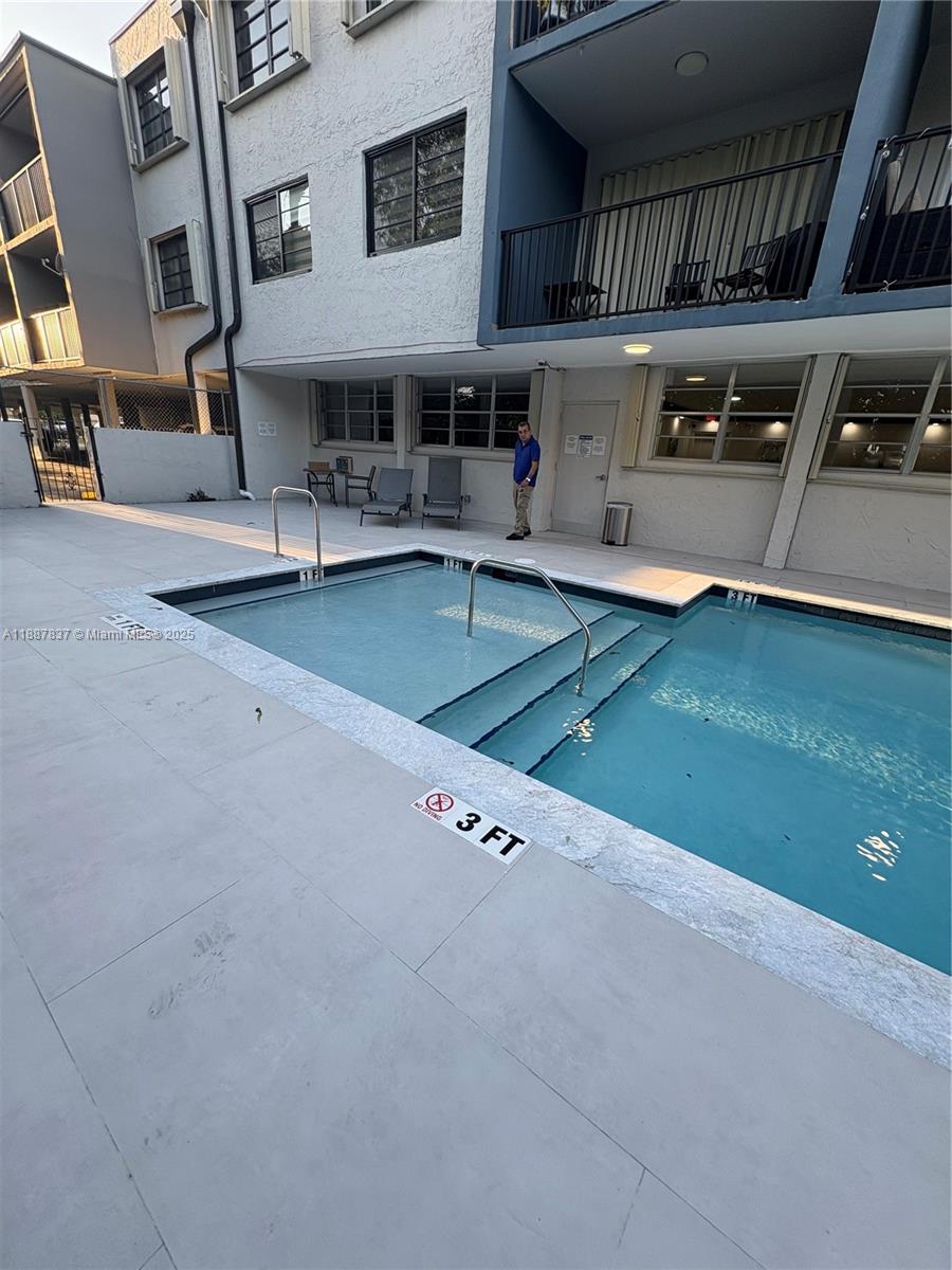 30 East 39th Street, Unit 325 Hialeah, FL 33013 - Photo 21 of 25